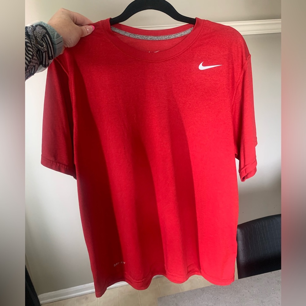 NIKE DRI-FIT TEE SHIRT